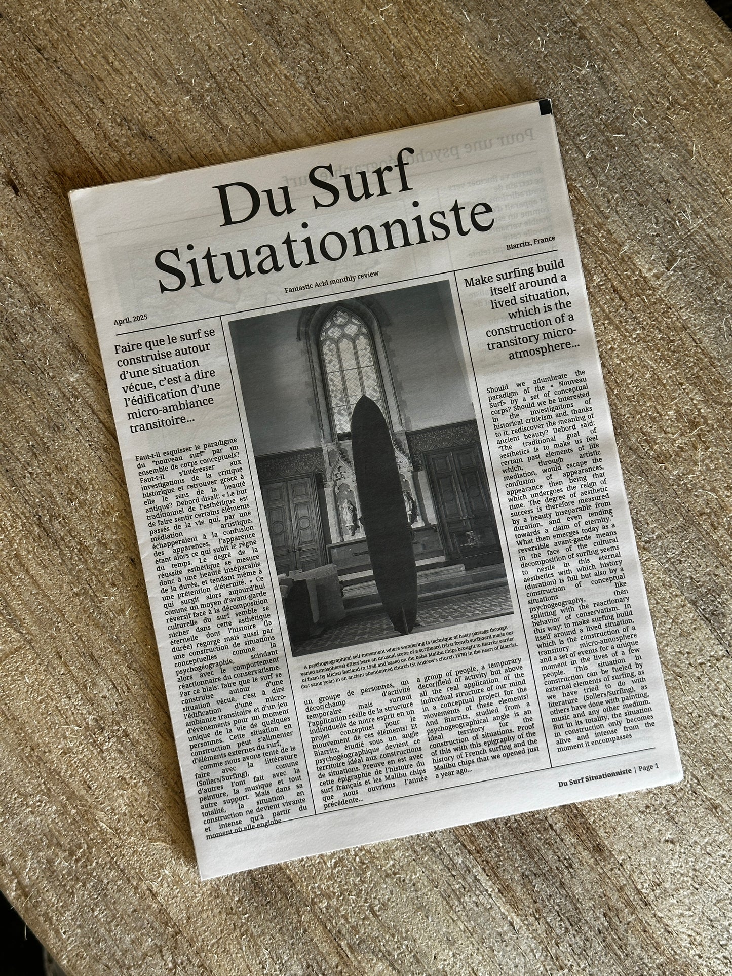 Front cover of “Du Surf Situationniste” bilingual surf newspaper by Tristan aka Fantastic Acid